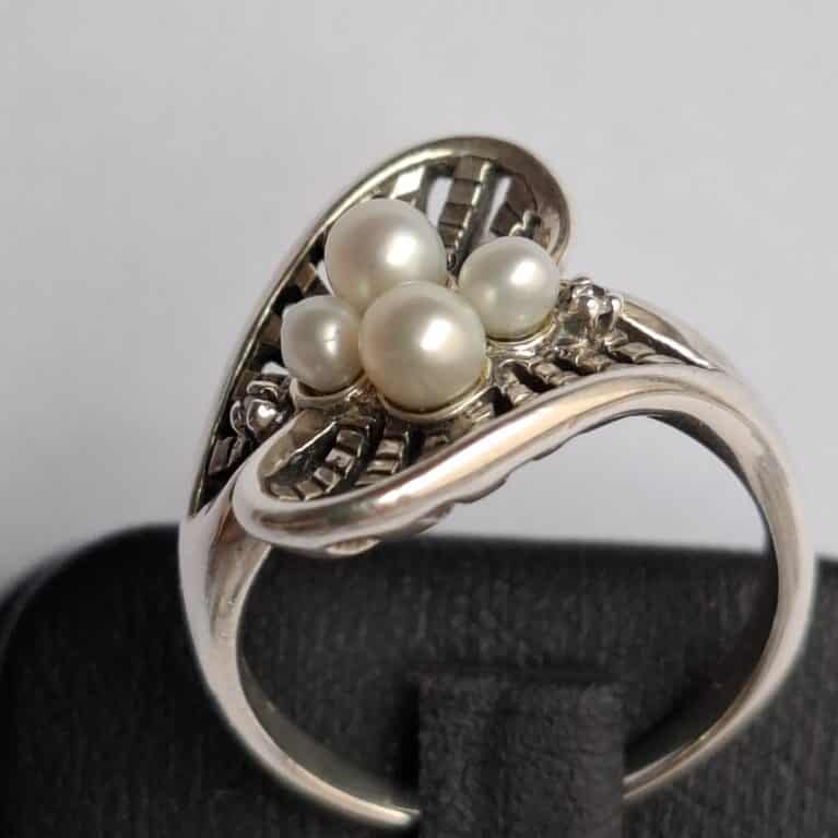 MIRALINE - L'envol des perles de culture